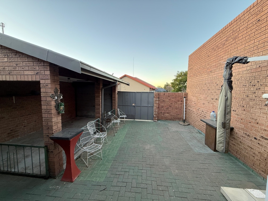 2 Bedroom Property for Sale in Bodorp North West